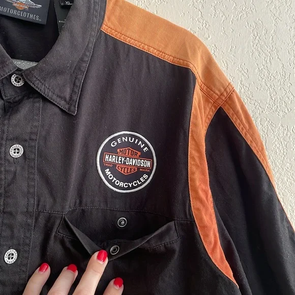 Harley-Davidson Button Up - Picture 4 of 8